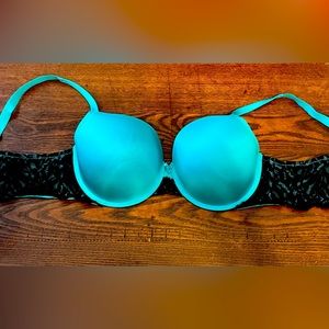 Torrid Curve push-up plunge aqua lace bra. 40DD/40E SEXY